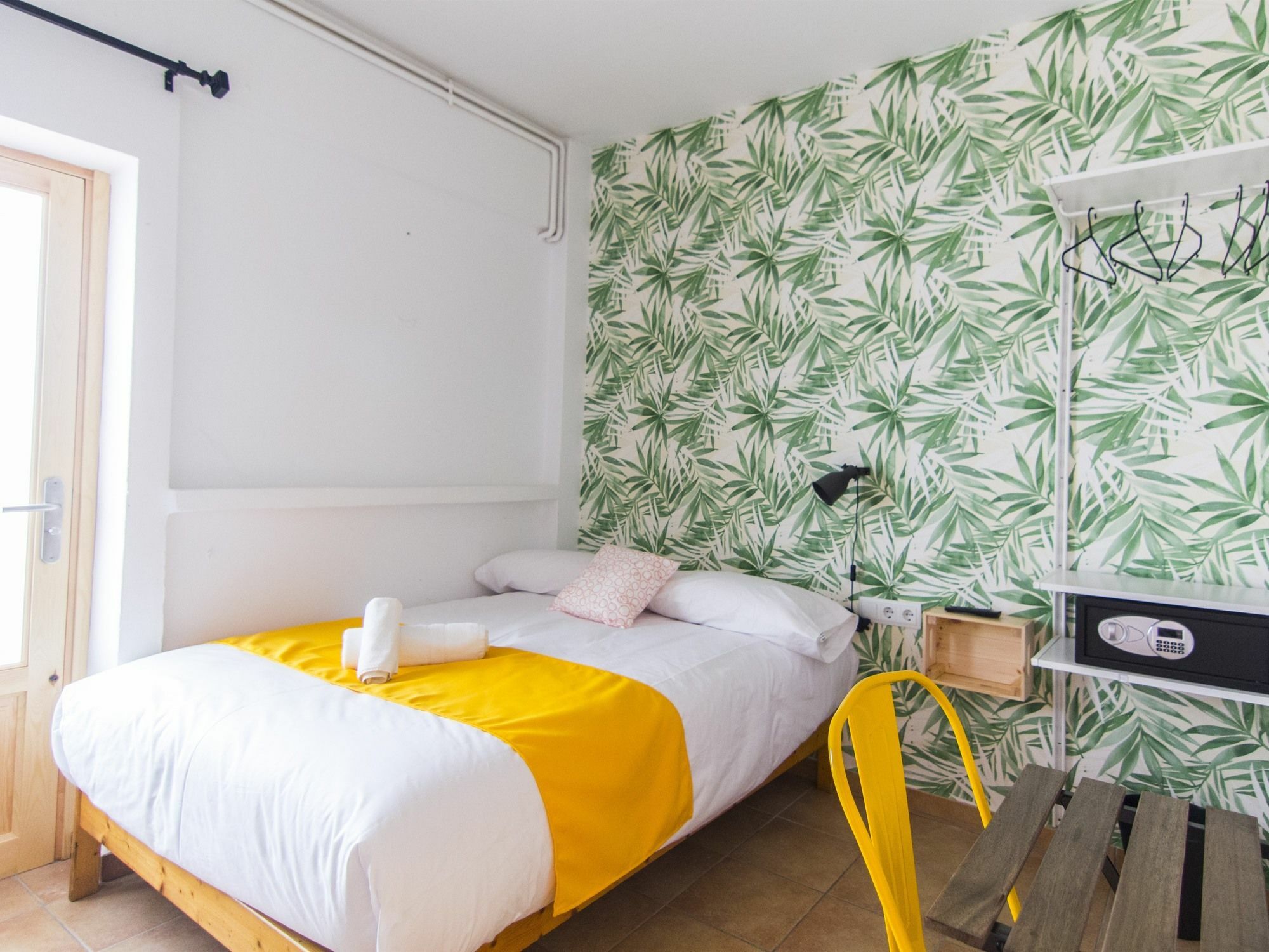 Nanit Rooms Ibiza Hostal Санта-Еулалія-дель-Ріо Екстер'єр фото